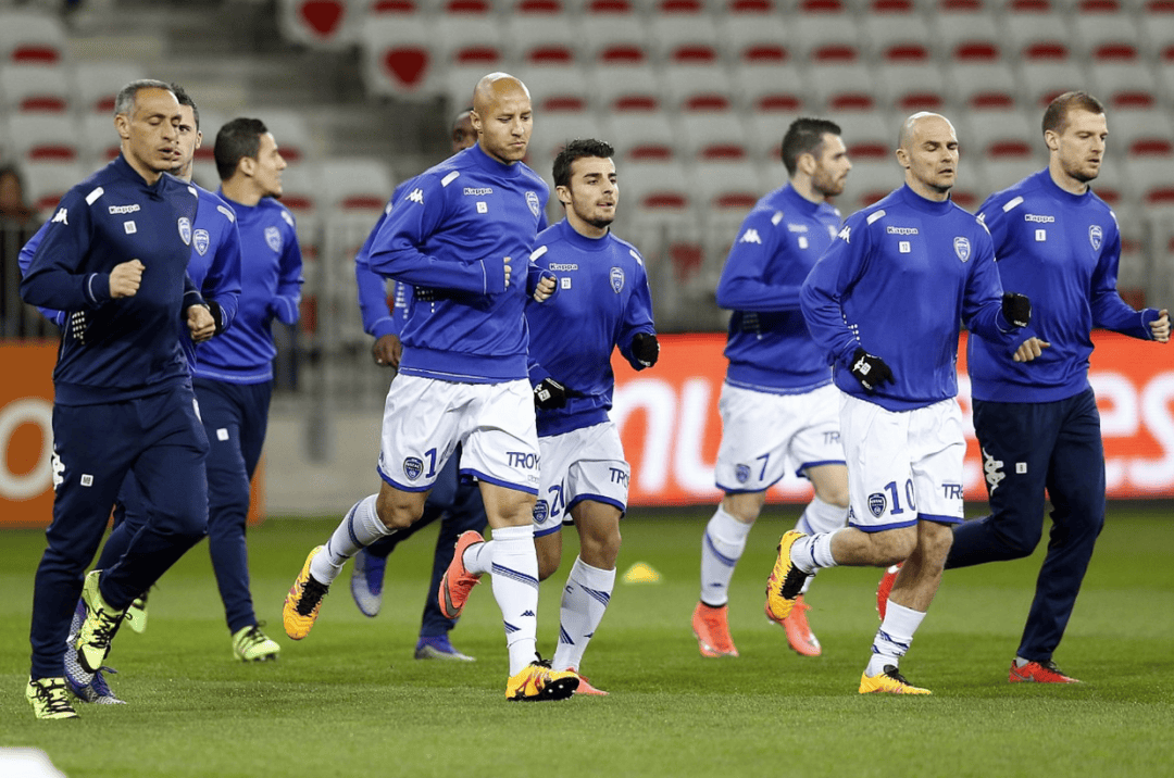 帕尔马球员表现超常,为球队赢得关键胜利的简单介绍 帕尔马球员表现超常,为球队赢得关键胜利的简单介绍