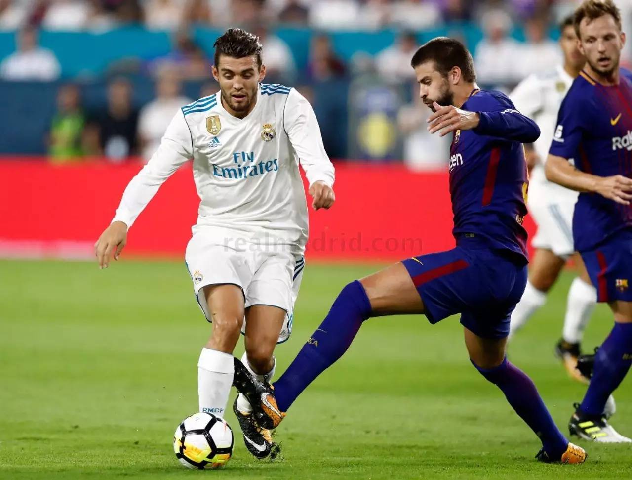 关于加拿大碾压西班牙，卡塞米罗爆发神勇的信息