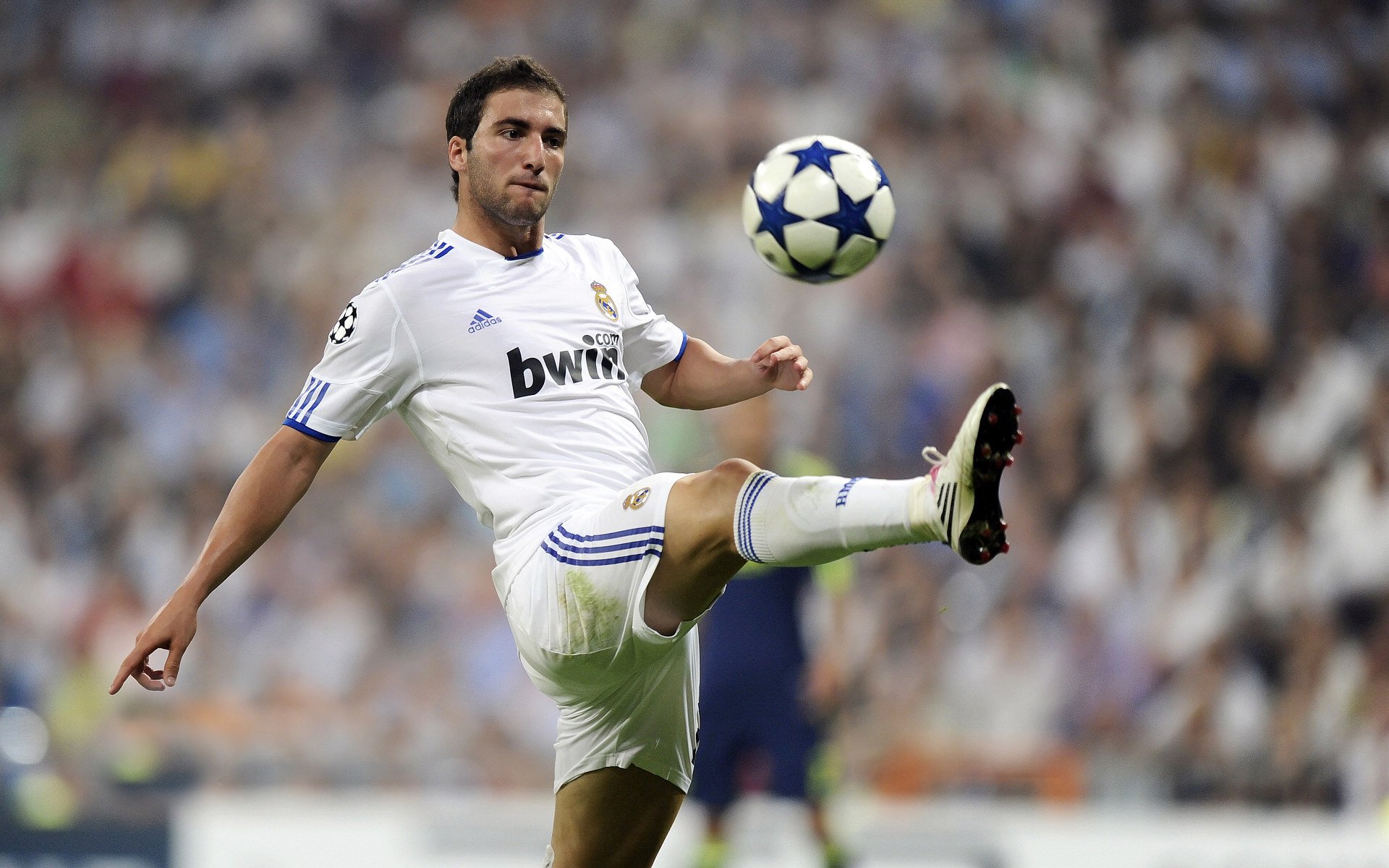 跨界传奇，当篮球国王击溃勇士，拉梅洛在英超赛场接管争冠之战